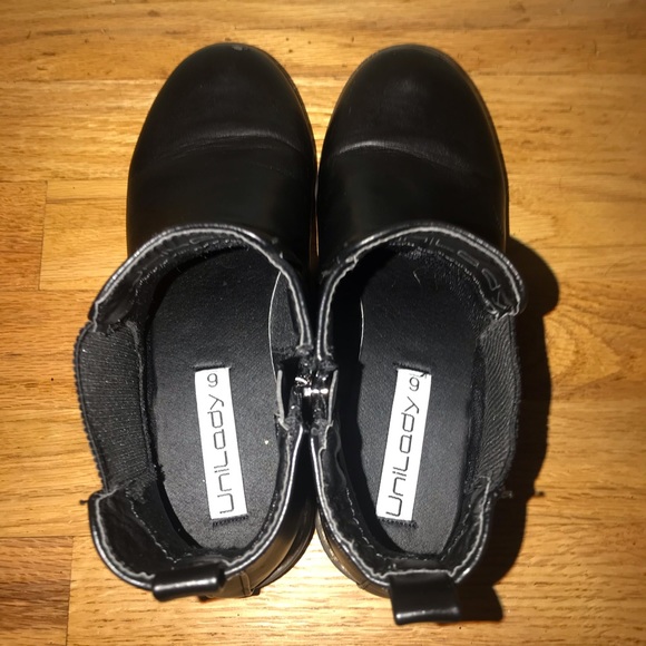 Black Chelsea booties - Picture 4 of 6